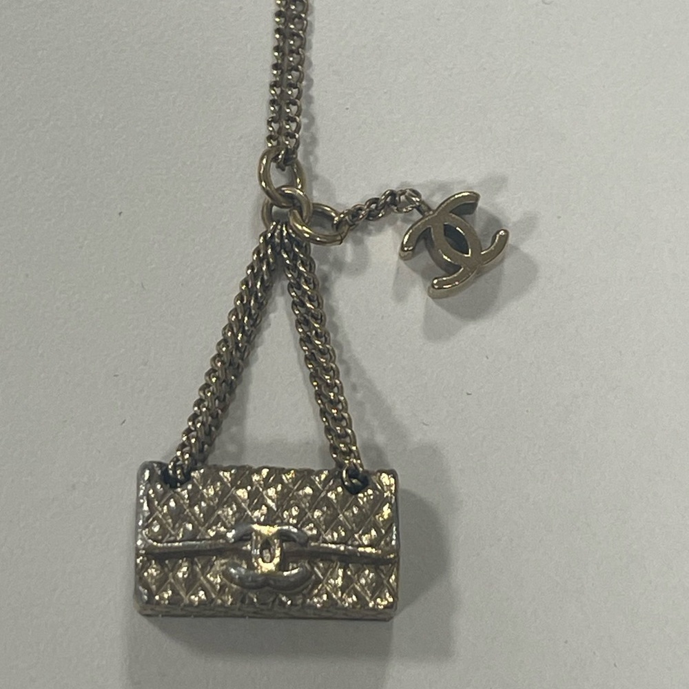 CHANEL Matelasse Bag Purse Pendant Necklace Gold Plated Used GHW 15” Chain O/S - Picture 2 of 7